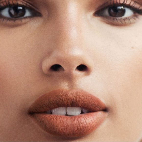 Fenty Velvet Liquid Lipstick Pow’r Thirsty 08 (full size) - Picture 8 of 10